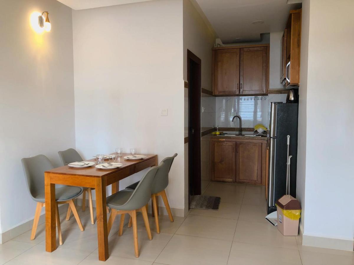 Chung cư 60 m² 2 phòng ngủ, 2 phòng tắm riêng ở Chamkar Morn Phnom Penh Ngoại thất bức ảnh